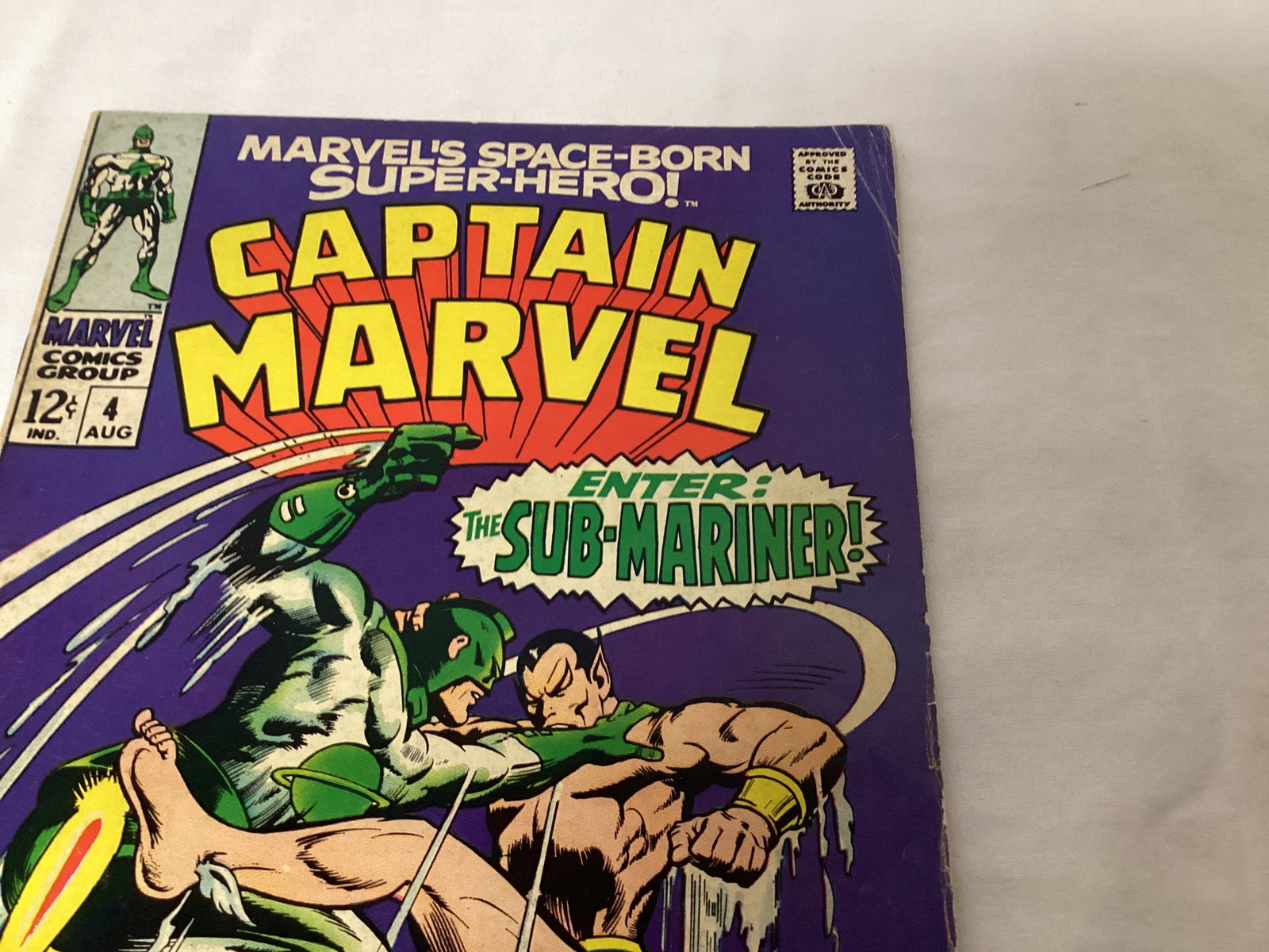 Captain Marvel 4 Marvel Comic Book - 3