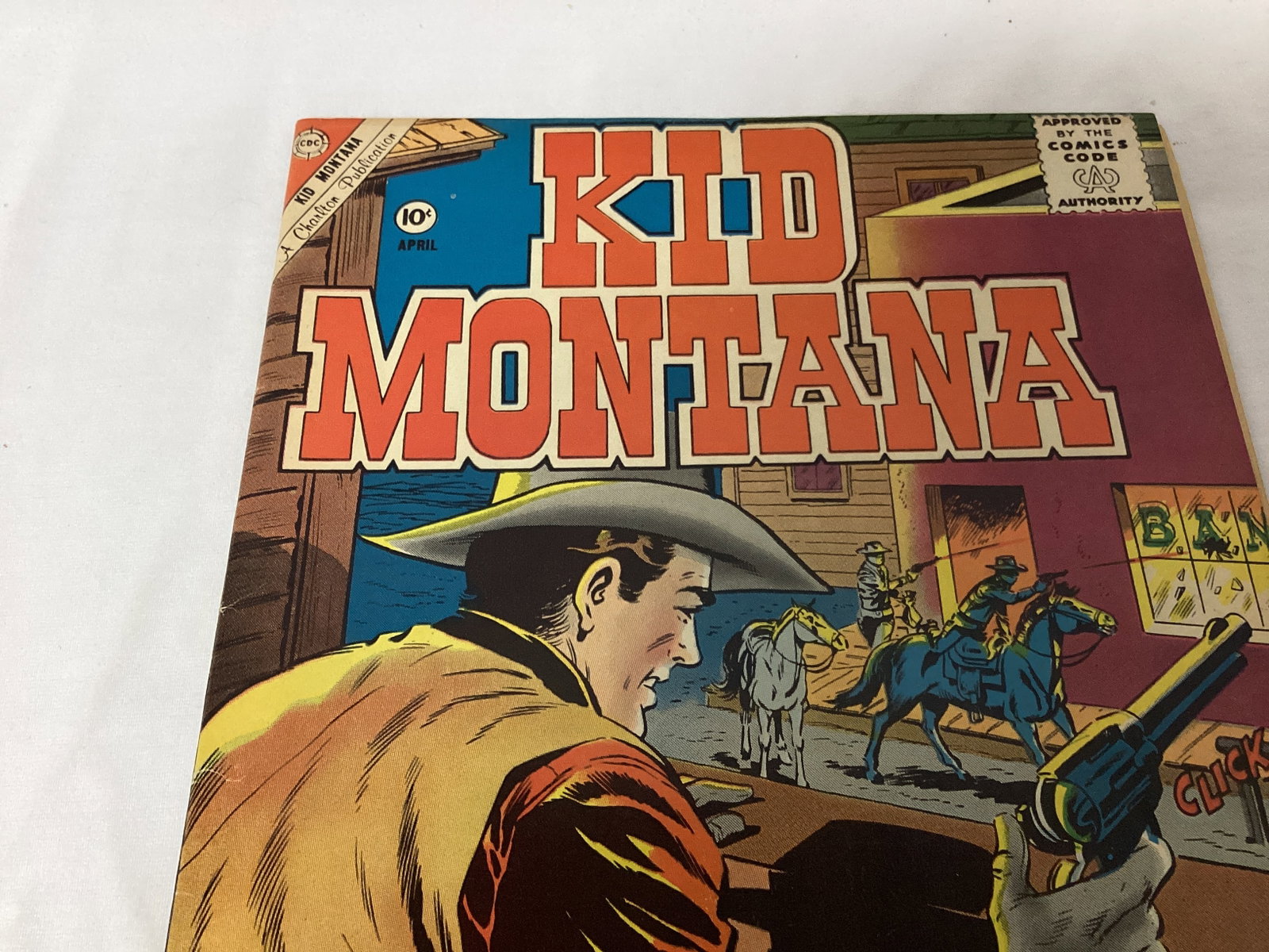 Kid Montana 28 Charlton Comic Book - 2