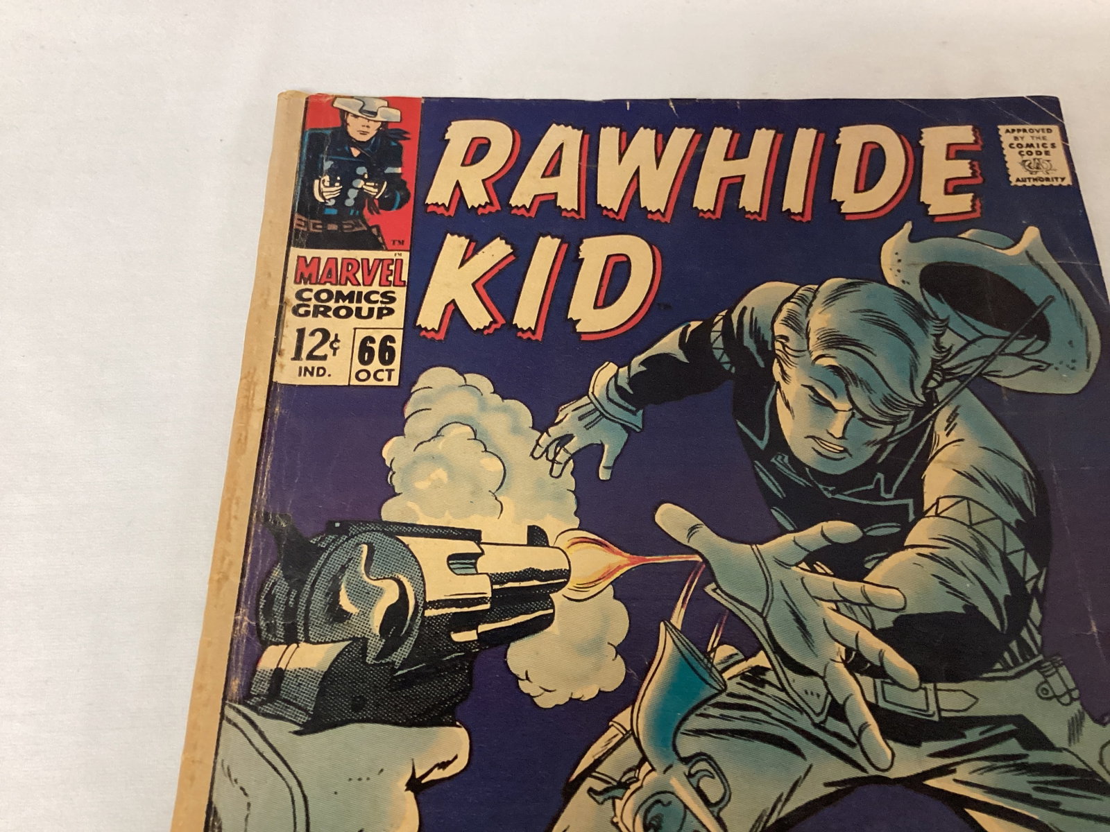 Rawhide Kid 66 Marvel Comic Book - 2