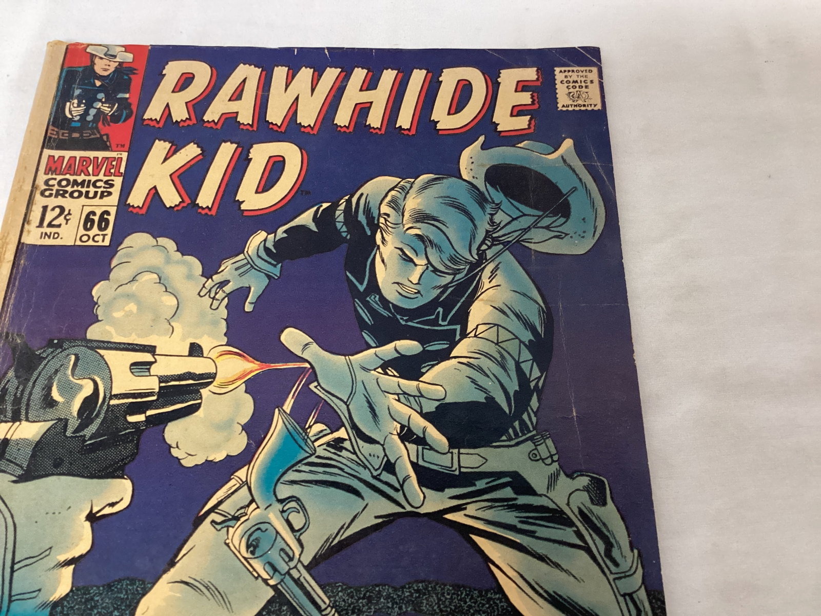 Rawhide Kid 66 Marvel Comic Book - 3