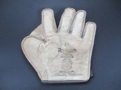 Christy Mathewson Signed 1909 Reach Fielders Glove: "Enjoy FREE shipping on all items in this auction!"Christy Mathewson Signed 1909 Reach Fielders GloveChristy Mathewson Signed 1909 Reach Fielder’s Glove with COA – Ultra-Rare Hall of Fame