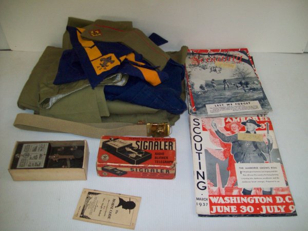 Boy Scouts: Boy Scouts items including Magazine; uniform; signaler.