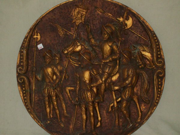 ART: ROUND FIBERGLASS CONQUISTADOR PLAQUE 32D