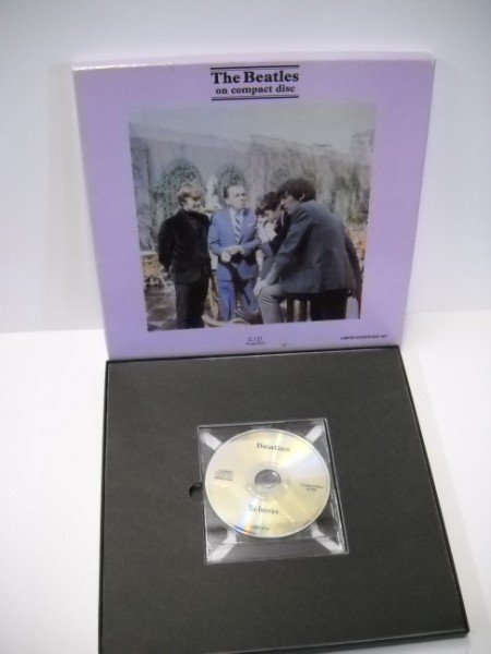 BEATLES DISC SET - 2