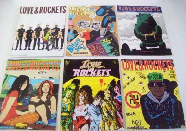 LOVE & ROCKETS COMICS UNDERGROUND COMIC BOOKS: 6 LOVE & ROCKETS COMICS, FANTAGRAPHICS BOOKS: NO. 23 1987 OCT; NO. 30 JULY 1989; NO. 33 AUG. 1990; NO. 31 DEC. 1989; NO. 1 FALL 1982 2ND PRINT. UNDERGROUND COMIC BOOKS. CALL 845-457-7550 OR EMAIL STER