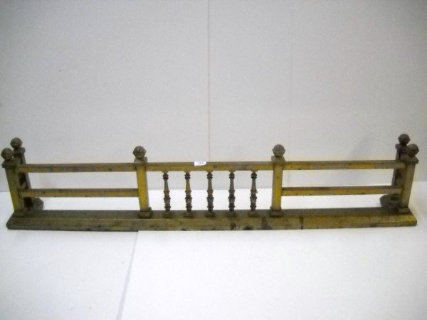 BRASS FIREPLACE FENDER: BRASS FIREPLACE FENDER. 48 INCHES X 10 INCHES X 6 INCHES. CALL 845-457-7550 OR EMAIL STERLINGAUCTION@AOL.COM FOR FULL CONDITION REPORT, SHIPPING/PACKING QUOTES PRIOR TO BIDDING. IF YOU BID WITHOUT CAL