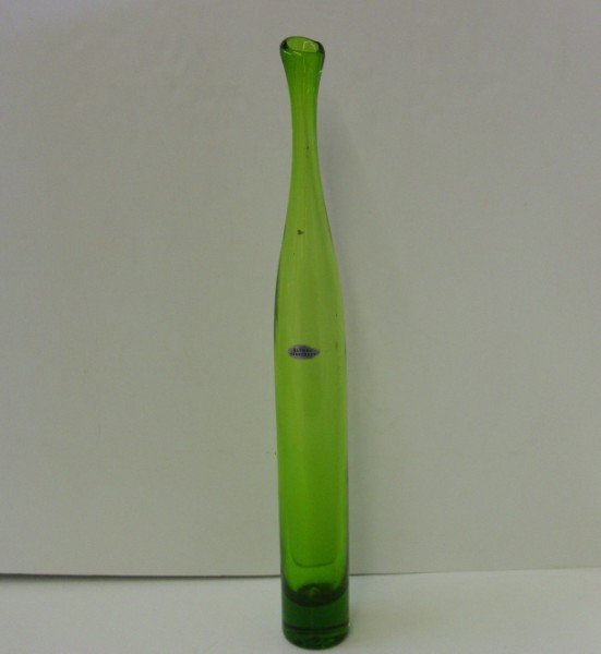 HAND BLOWN VASE: LARGE GREEN HAND BLOWN GLASS VASE BY BLENKO HANDCRAFT. SCRATCHES. 23 INCHES HIGH X 2 1/2 INCHES WIDE. CALL 845-457-7550 OR EMAIL STERLINGAUCTION@AOL.COM FOR FULL CONDITION REPORT, SHIPPING/PACKING QUO