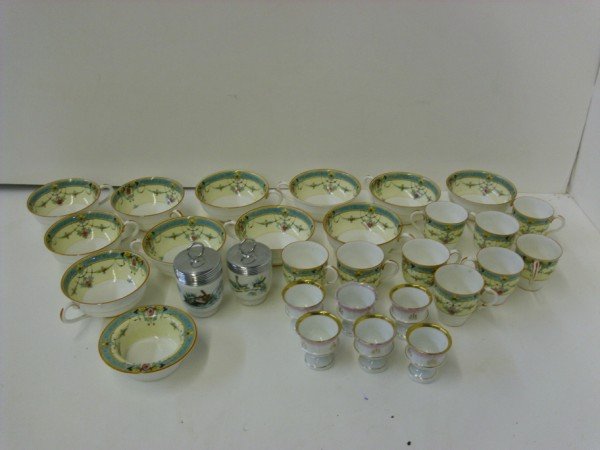 CUPS: ROYAL WORCESTER MADE IN ENGLAND DAYTONA CUPS; EGG HOLDERS. HAIRLINE CRACKS; CHIPS; PAINT LOSS; USED CONDITION. LARGEST MEASURES 4 INCHES WIDE X 2 INCHES HIGH. CALL 845-457-7550 OR EMAIL STERLINGAUCTIO