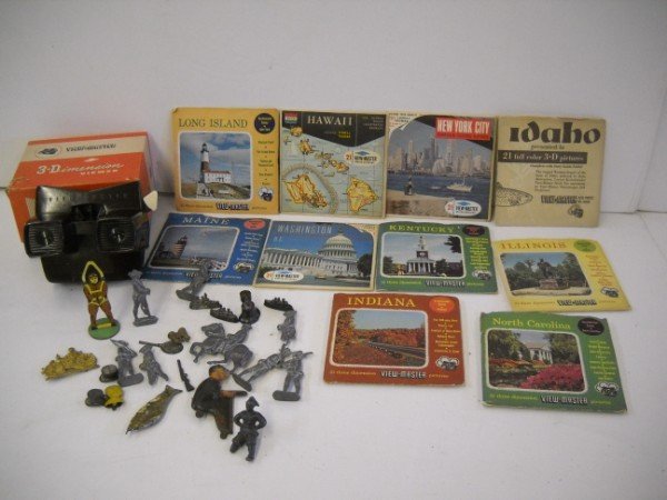 VIEW MASTER & SLIDE: VIEW-MASTER VIEW IN ORIGINAL BOX & SLIDES INCLUDING IDAHO; ILLINOIS; NORTH CAROLINA; LONG ISLAND; WASHINGTON; ALSO SOME LEAD FIGURES. PAINT LOSS; LACKING PIECES; BOX TORN.
