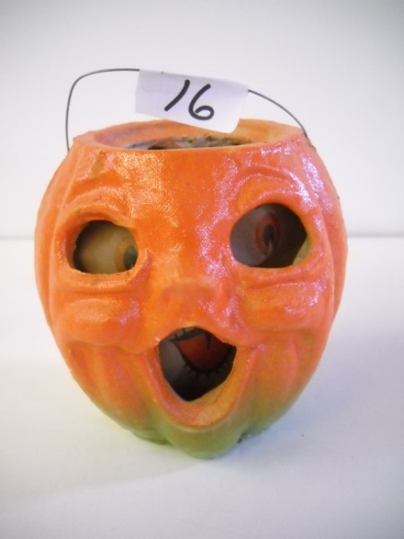 PUMPKIN: VINTAGE 1940'S ORIGINAL PAPER MACHE PUMPKIN WITH PAPER INSERT. MINOR SCRATCHES. 4 INCHES X 3 INCHES