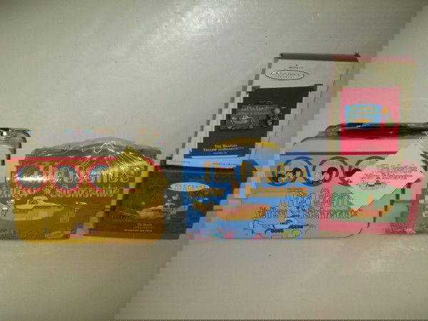 BEATLES LUNCH BOXES/ ORNAMENTS: 2 BEATLES YELLOW SUBMARINE LUNCH BOXES 1999/2000 & 2 HALMARK ORNAMENTS.