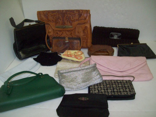 POCKETBOOKS/ WOMAN'S HATS: COLLECTION OF ASSORTED POCKETBOOKS INCLUDING KERRYBROOKE, MADE IN INDIA; COBLENTZ?; HATS INCLUDE GENUINE VELOUR; BEA MACK; JONQUIL. USED CONDITION; STAINED; PASTEL MINK BY CAPRICE; HANDLE NOT ATTACHED