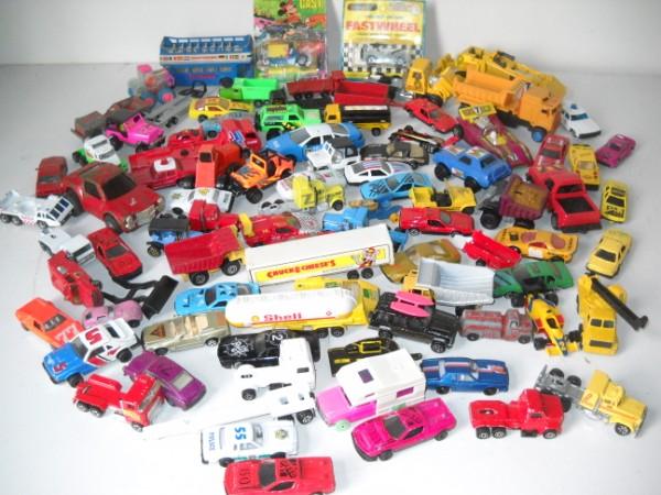 TOY CARS: LARGE COLLECTION OF ASSORTED TOY CARS SOME DIE CAST & SOME PLASTIC INCLUDING CORGI; MOJORETTE; MATCHBOX; HOT WHEELS; MADE IN CHINA. PAINT LOSS; LACKING PARTS. ALL SALES ARE FINAL, ITEMS ARE SOLD "AS I