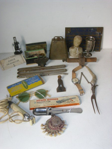 ASSORTED LOT: ASSORTED LOT INCLUDING IMPERIAL TRAUSER HANGER; MIRACLE MEASURE; TRIPLE TURRET JUNIOR MICROSCOPE; BELL - LACKING PART. USED CONDITION; STAINS. PLEASE CONTACT AUCTION HALL REGARDING COMPLETE CONDITION 