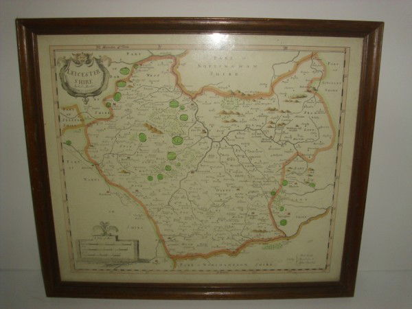 MAP: LEICESTER SHIRE BY ROBERT MORDEN MAP, 1700'S. FRAMED MEASURES 21 1/2 INCHES X 19 INCHES.
