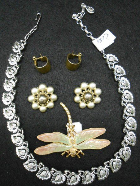 4 PIECES COSTUME JEWELRY: 4 PIECES COSTUME JEWELRY: 1 NECKLACE MARKED CORO; 2 PAIRS EARRINGS MARKED "MONET", "CORO"; 1 PIN/BROOCH MARKED "J.J.".