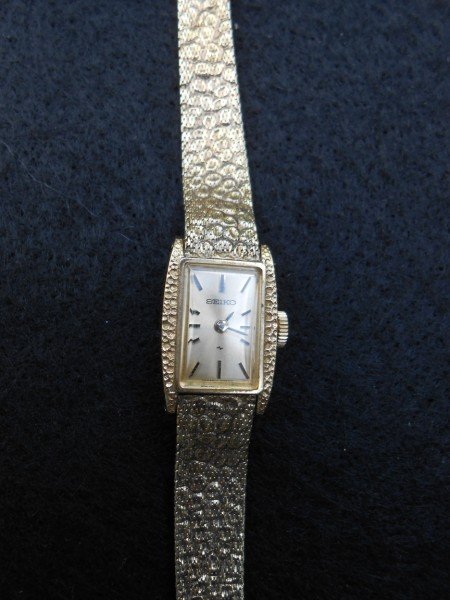 WRIST WATCH: SEIKO WRIST WATCH.