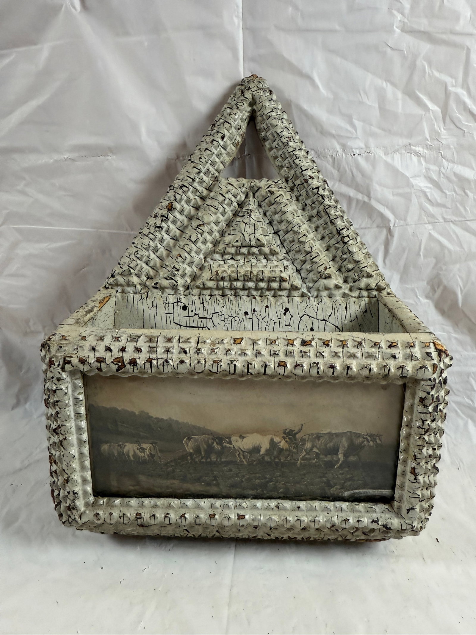 Chipped carved art wall pocket (1 of 4)