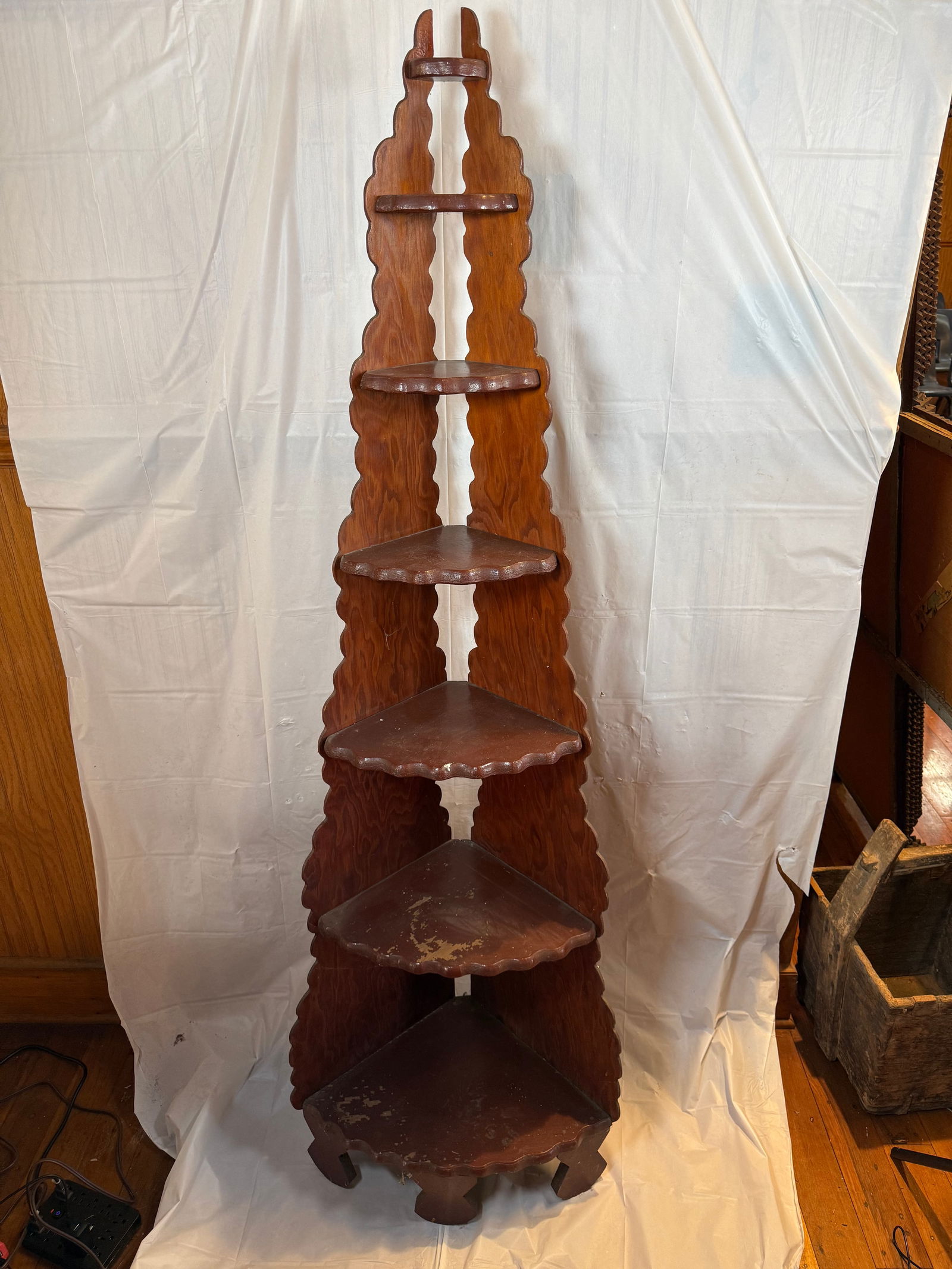 Signed Howard Finster folk art corner shelf (1 of 4)