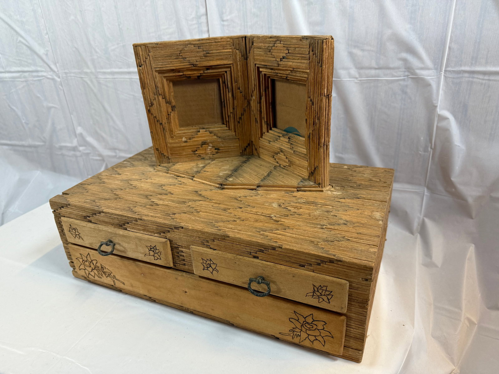 Matchstick art 3 drawer/2 picture frame box (1 of 5)