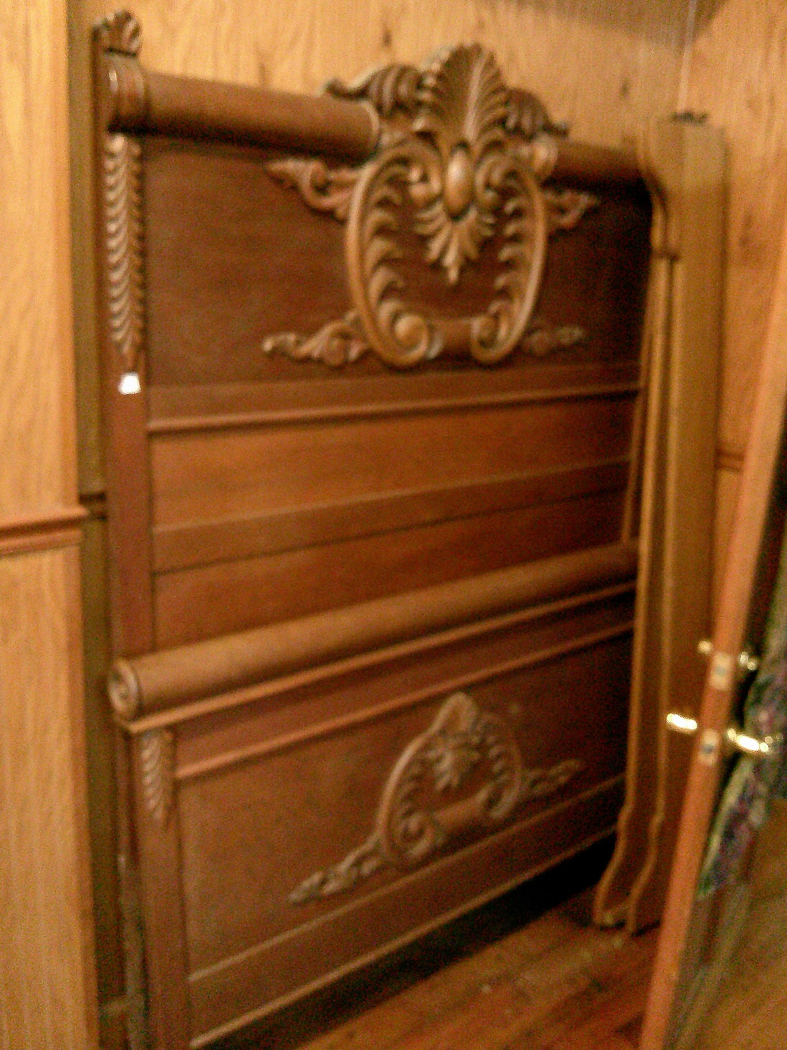 Oak Full Size Bed with Rails (554) (1 of 4)