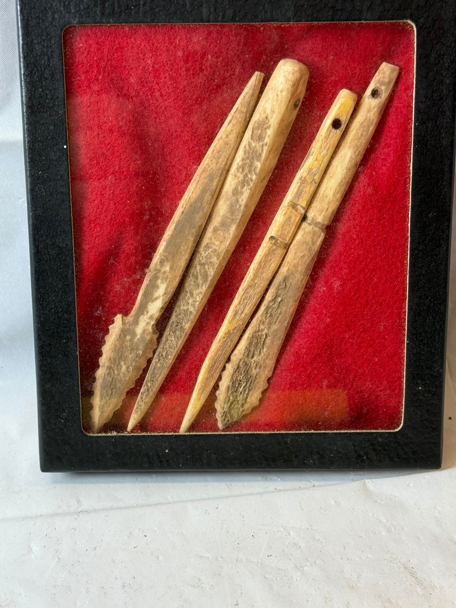 Lot of 4 Native American Sewing Needles/Artifacts: Lot of 4 Native American Sewing Needles/Artifacts