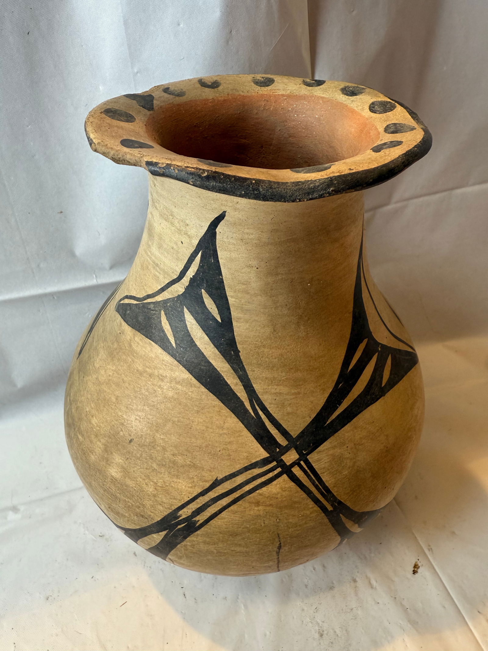 Santo Domingo Pueblo Jar (1 of 2)