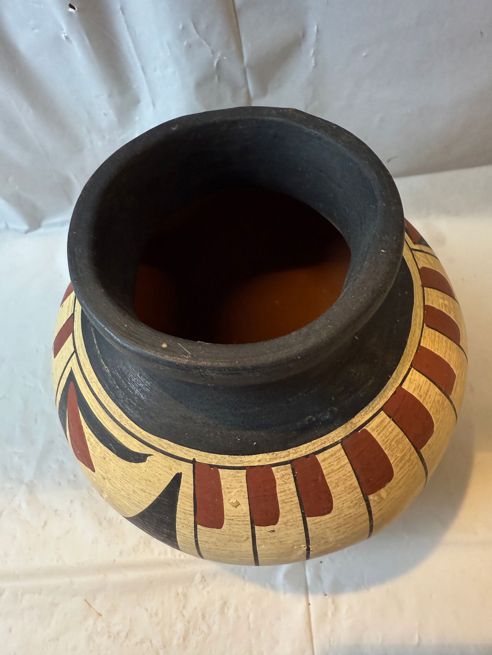 Native American Pottery Vase Vessel (1 of 2)