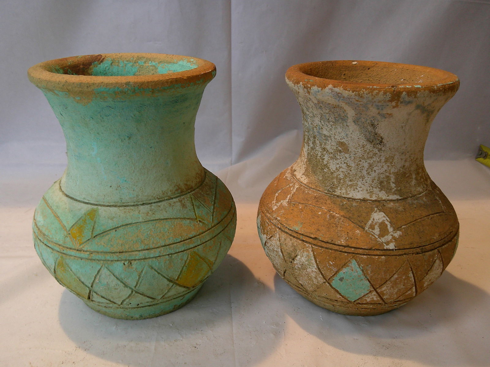 Lot of 2 Native American Earthware Painted Vases (1 of 3)