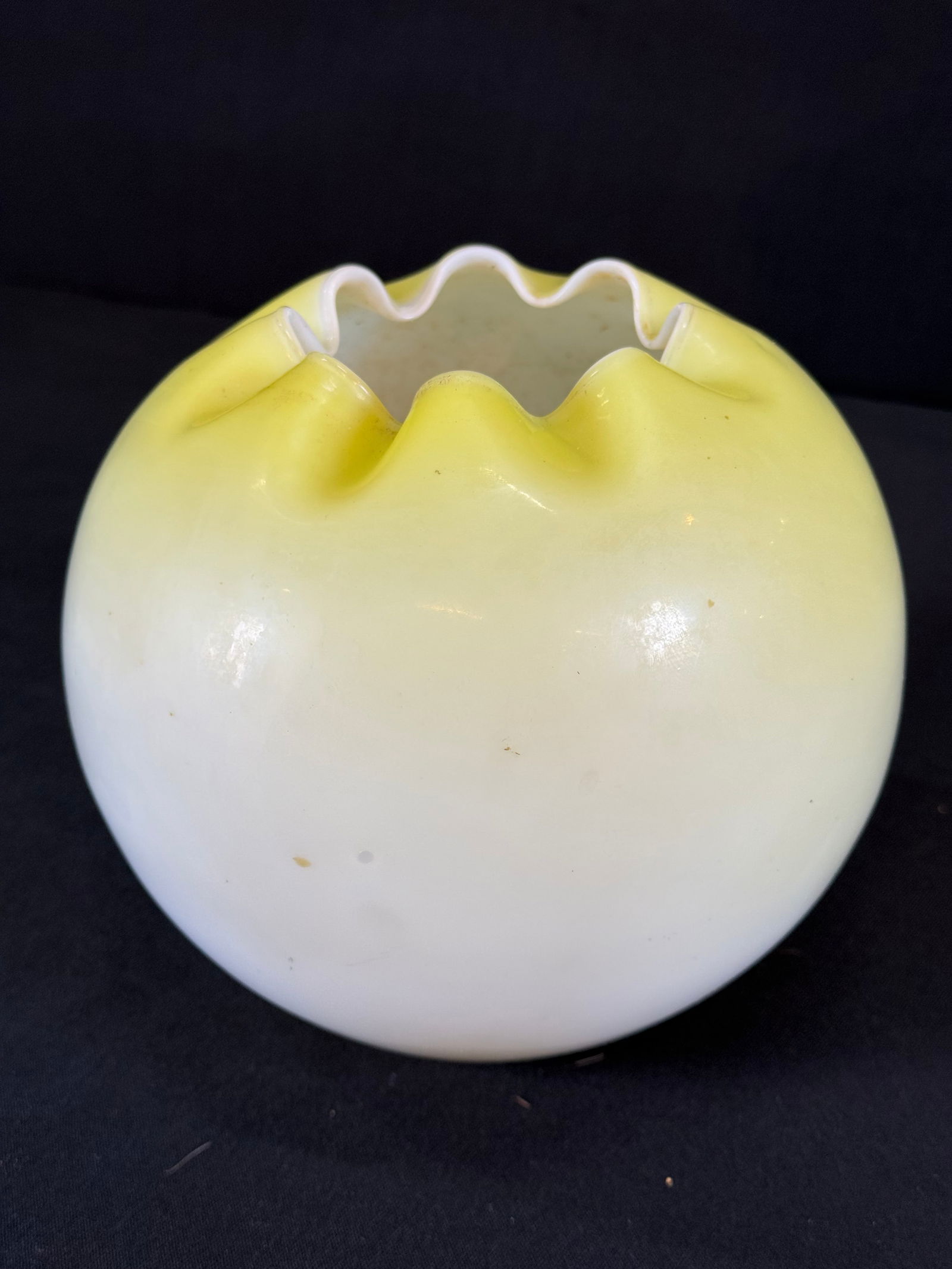 Fenton Rosebowl (1 of 3)