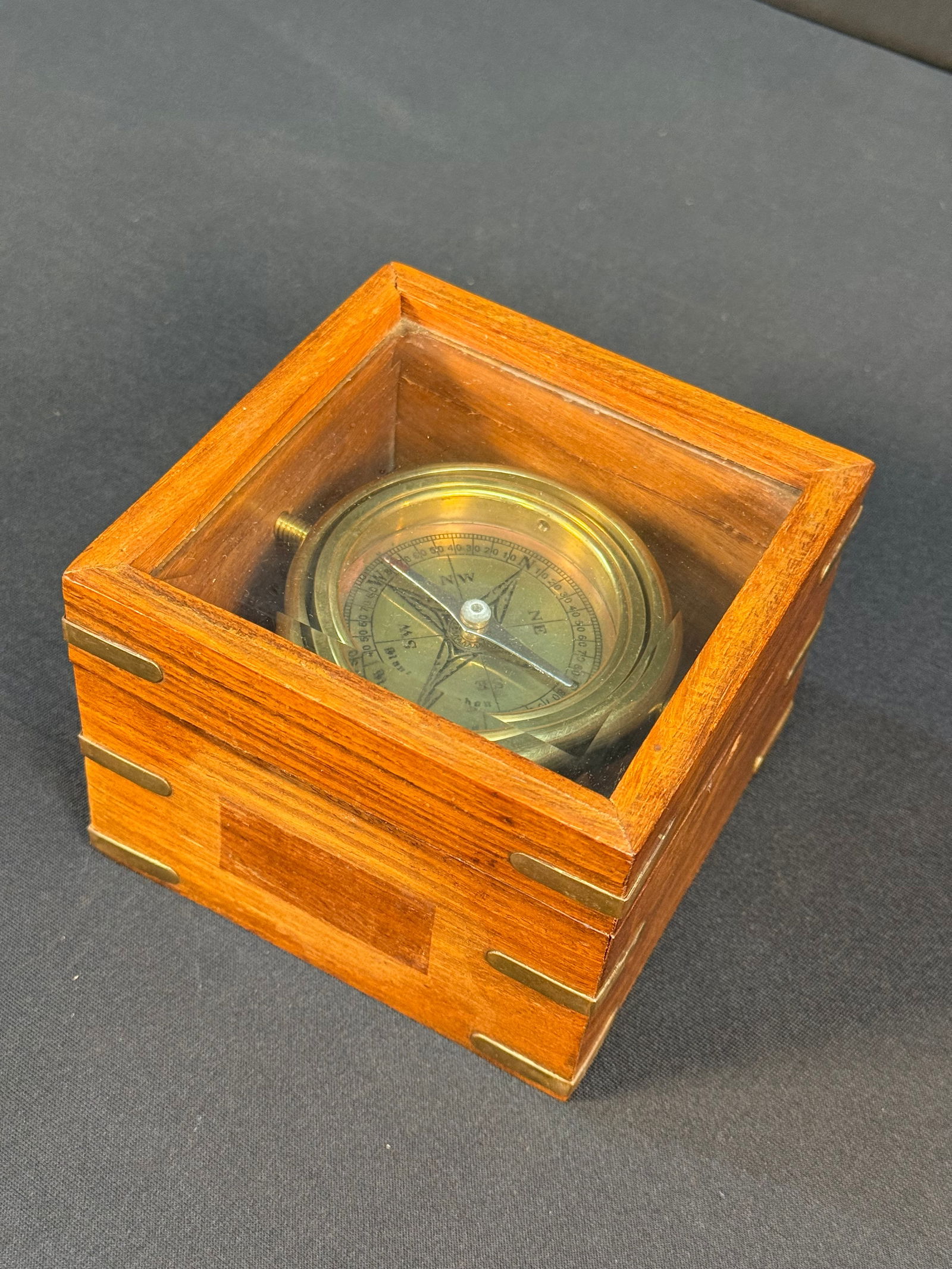 Stanley London Brass Compass with Case (1 of 8)