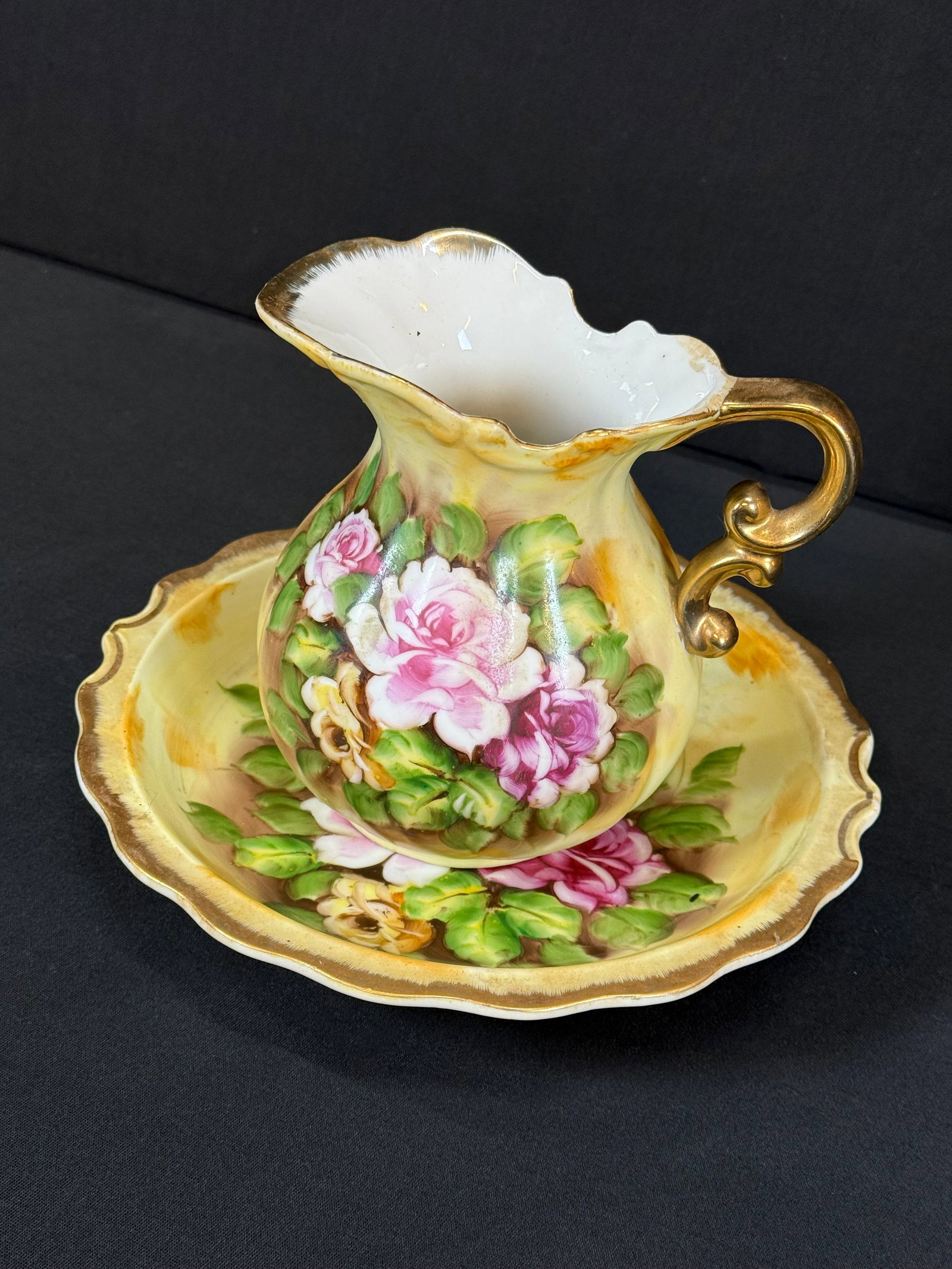 Japan Hand Painted Pitcher and Bowl Set: Japan Hand Painted Pitcher and Bowl Set. Pitcher measures 6.25 x 5 x 6.5 inches. Bowl measures 1.5 x 9.5