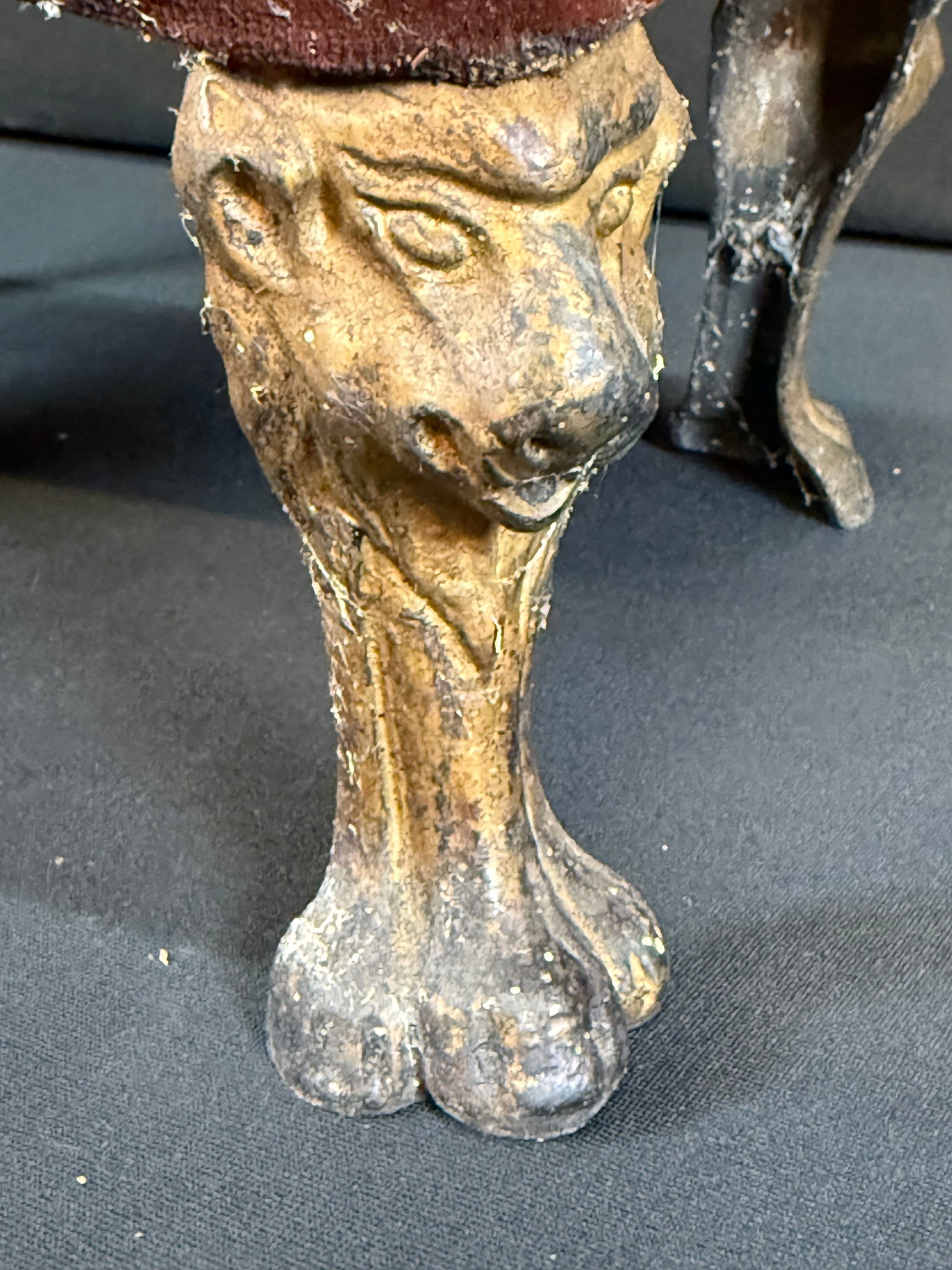 Victorian Lions Heads Small stool: Victorian Lions Heads Small stool