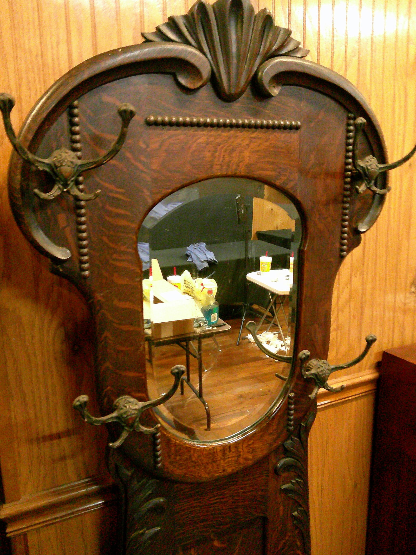 Quarter-Sawn Oak Hall Tree with Seat (1 of 5)