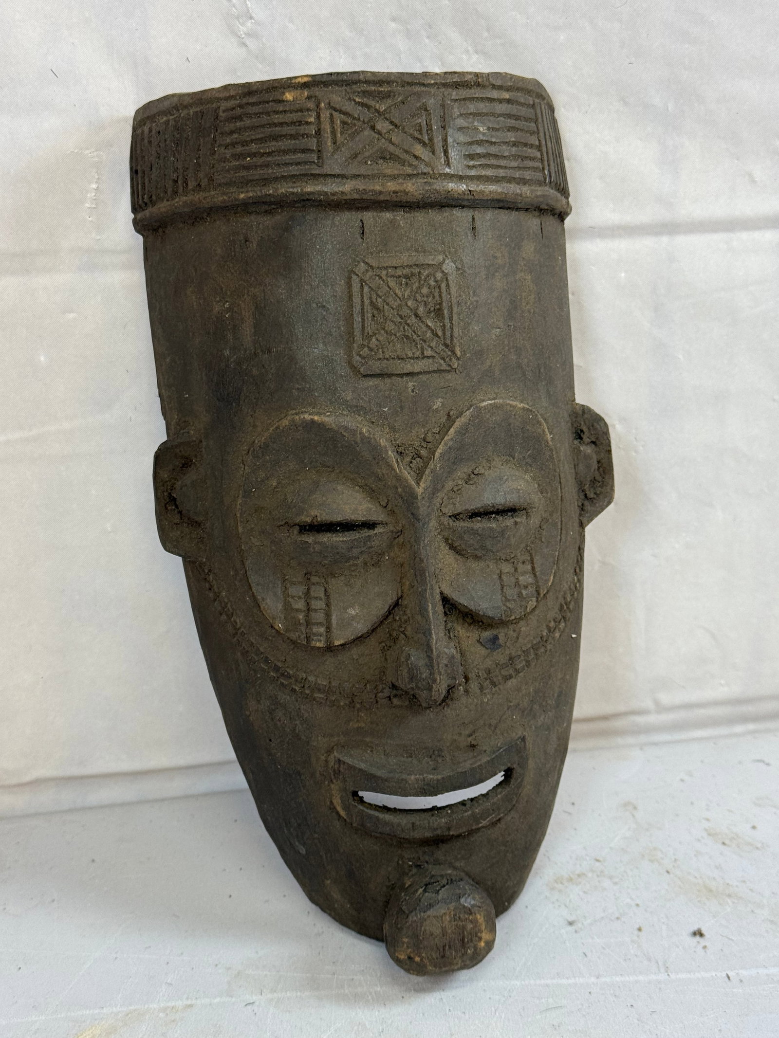 Hand Carved Wooden African Mask: Hand Carved Wooden African Mask