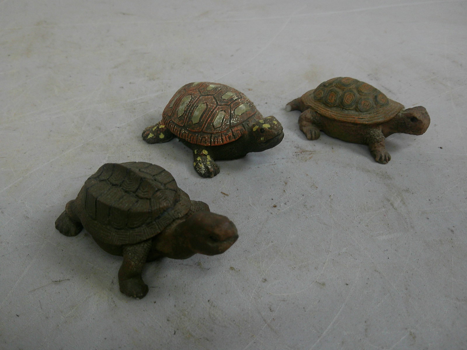 Lot of 3 Hand Painted Turtles: Lot of 3 Hand Painted Turtles