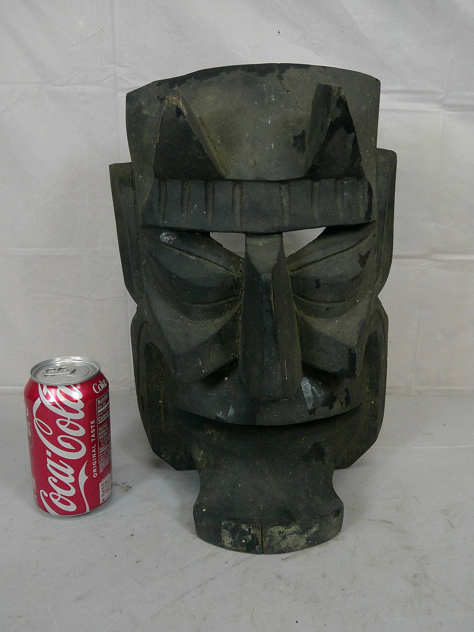 Hand Carved Wooden African Mask: Hand Carved Wooden African Mask