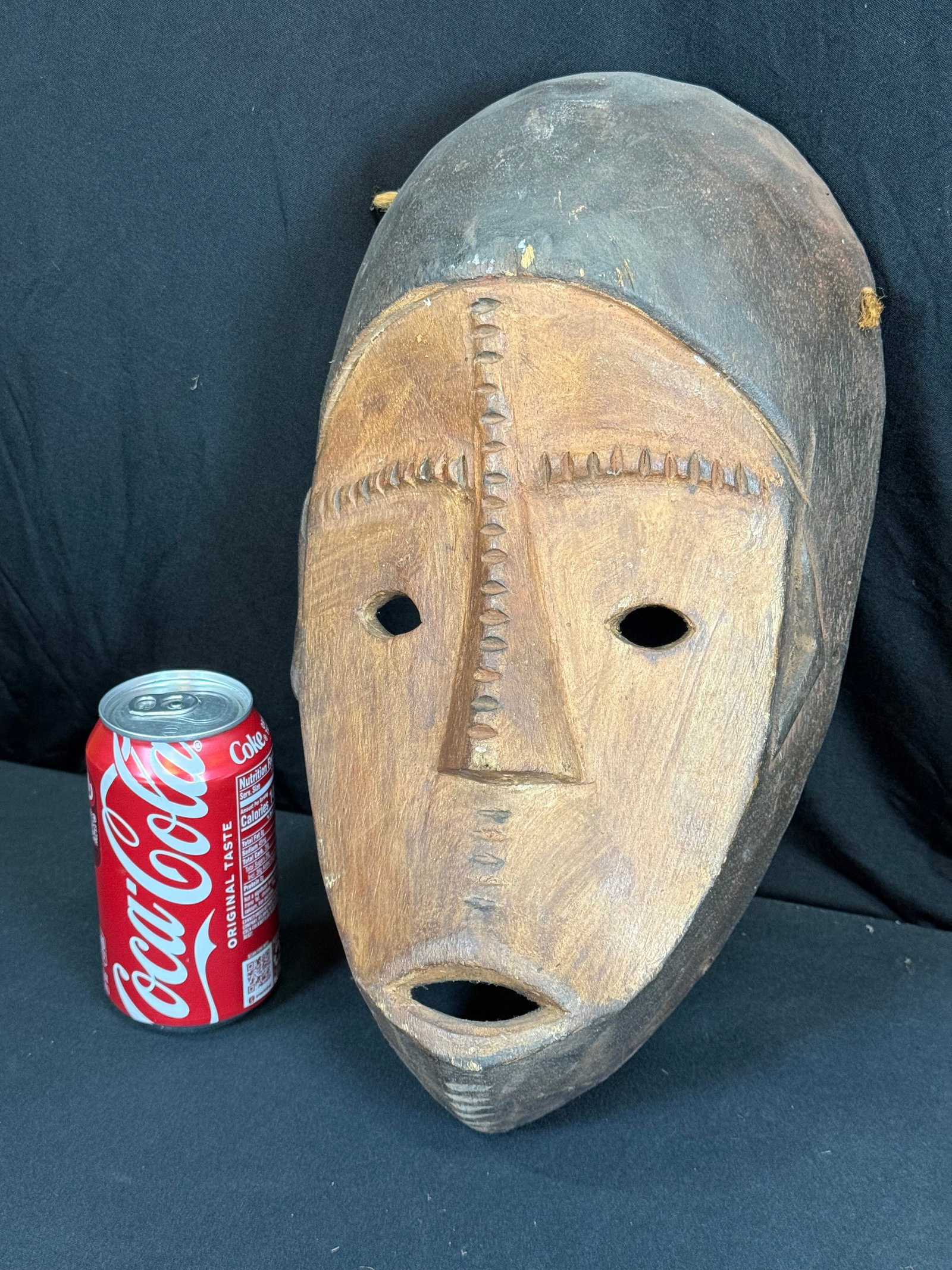 Hand Carved Wooden African Mask: Hand Carved Wooden African Mask
