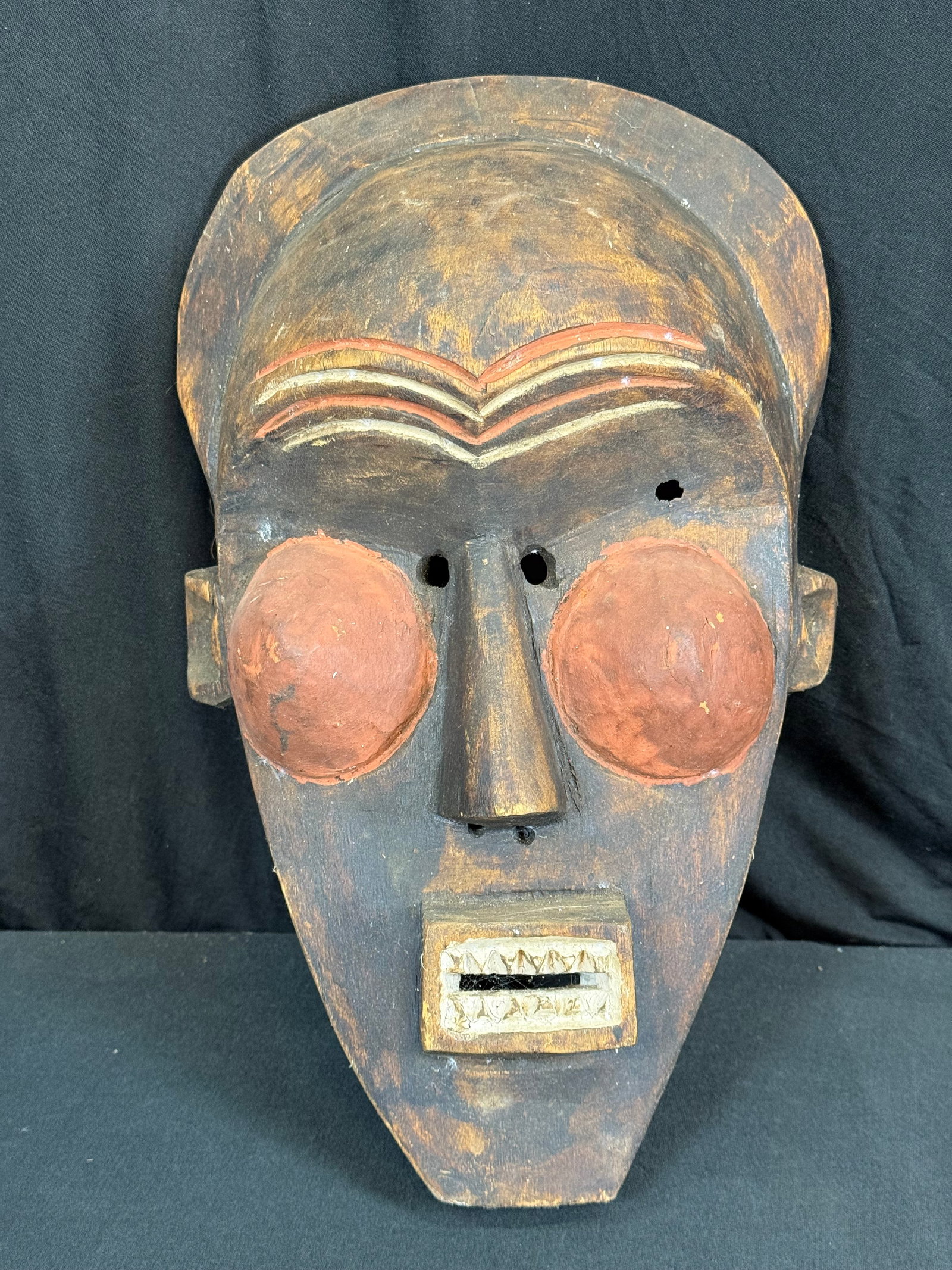 Hand Carved Wooden African Mask: Hand Carved Wooden African Mask
