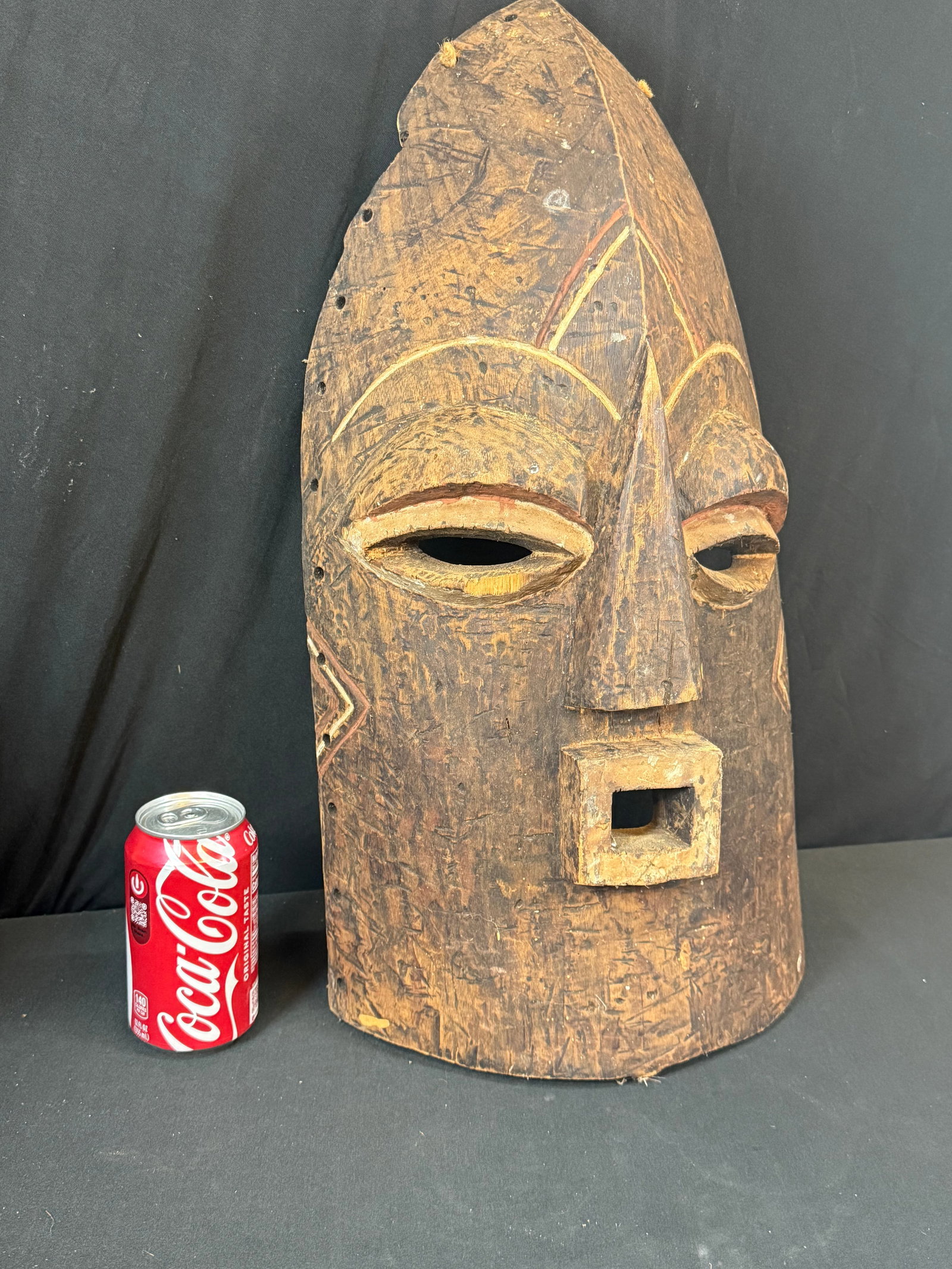 Hand carved wooden African mask: Hand carved wooden African mask