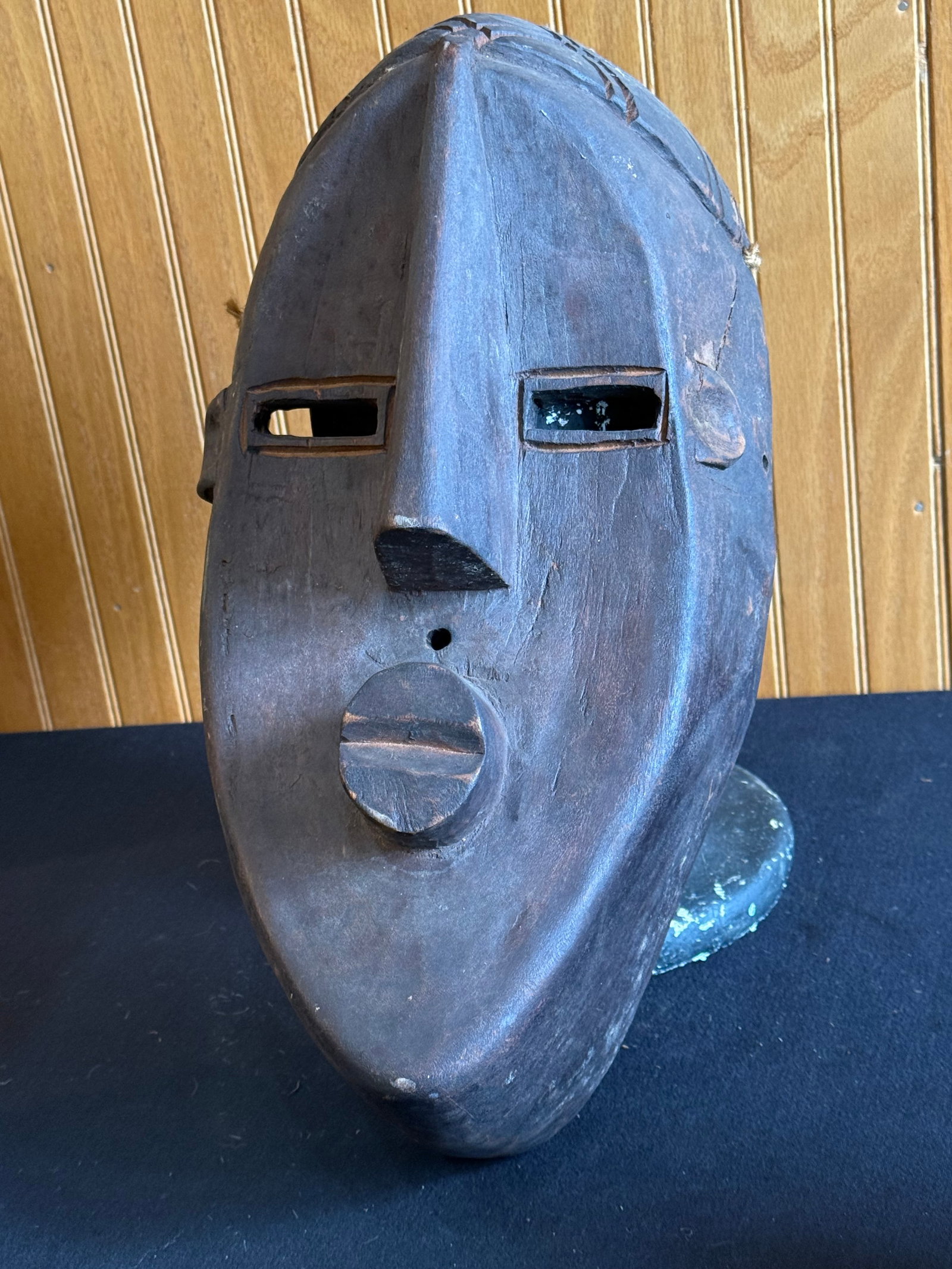 Hand carved wooden African mask: Hand carved wooden African mask