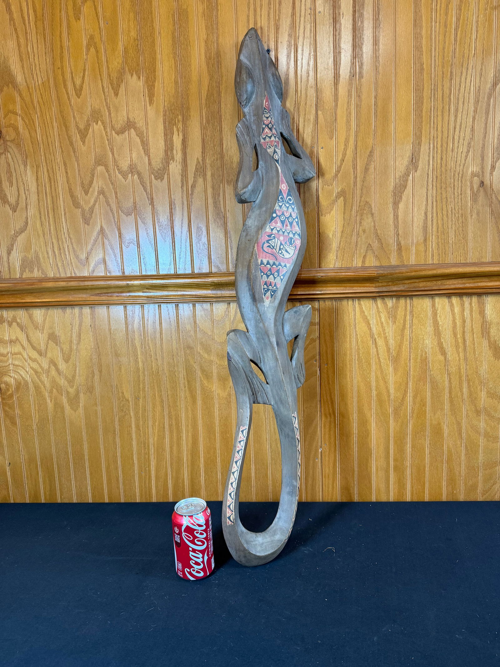 Modern hand carved hand painted wooden Gecko: Modern hand carved hand painted wooden Gecko