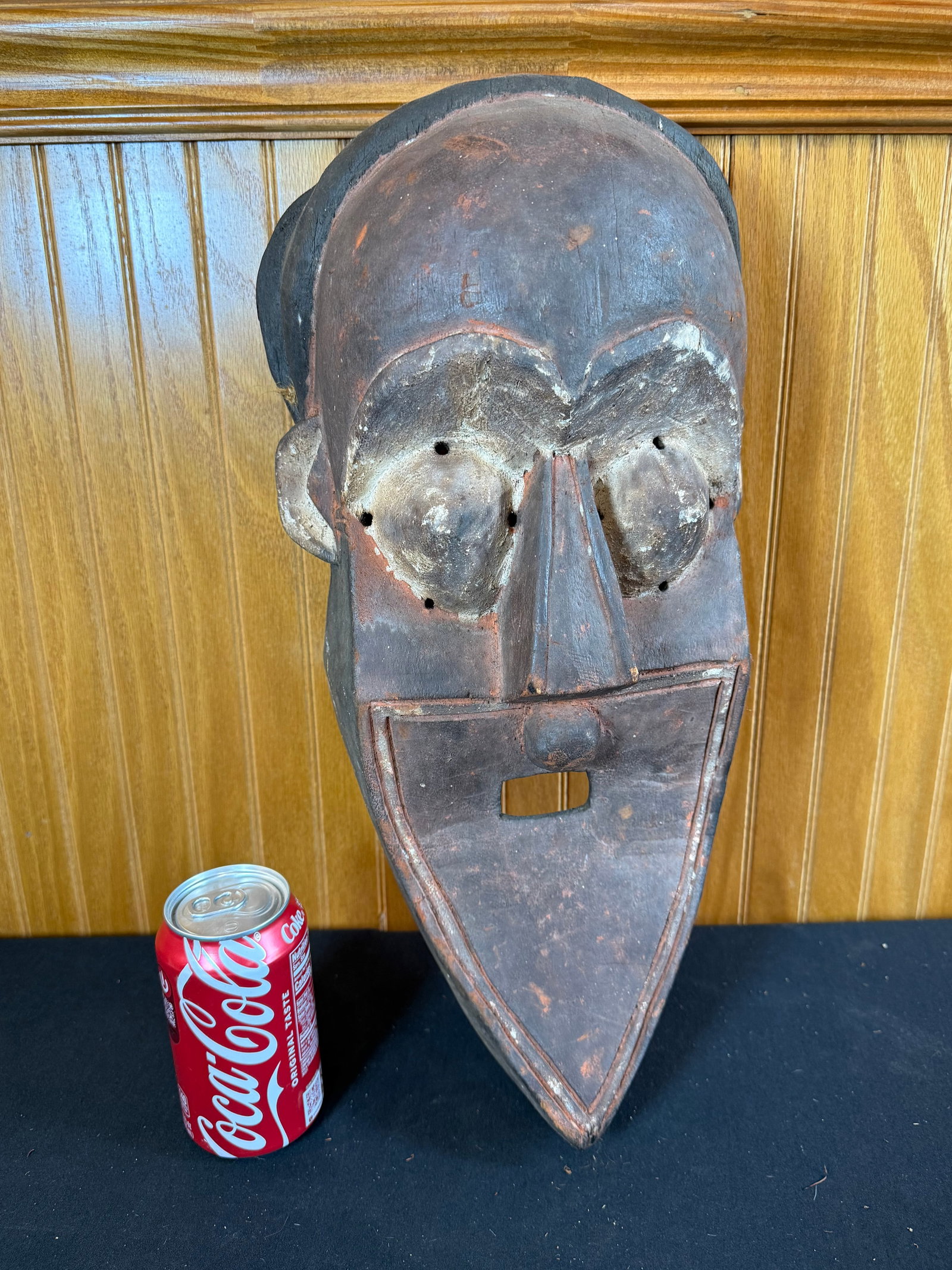 Hand carved wooden African mask: Hand carved wooden African mask