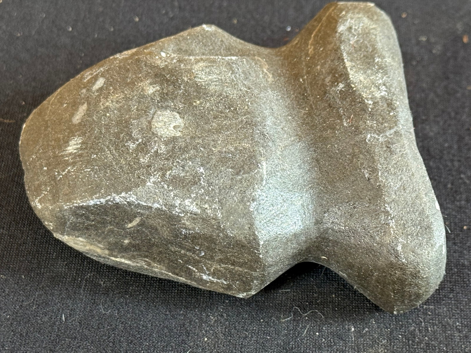 Grooved axe head: Grooved axe head