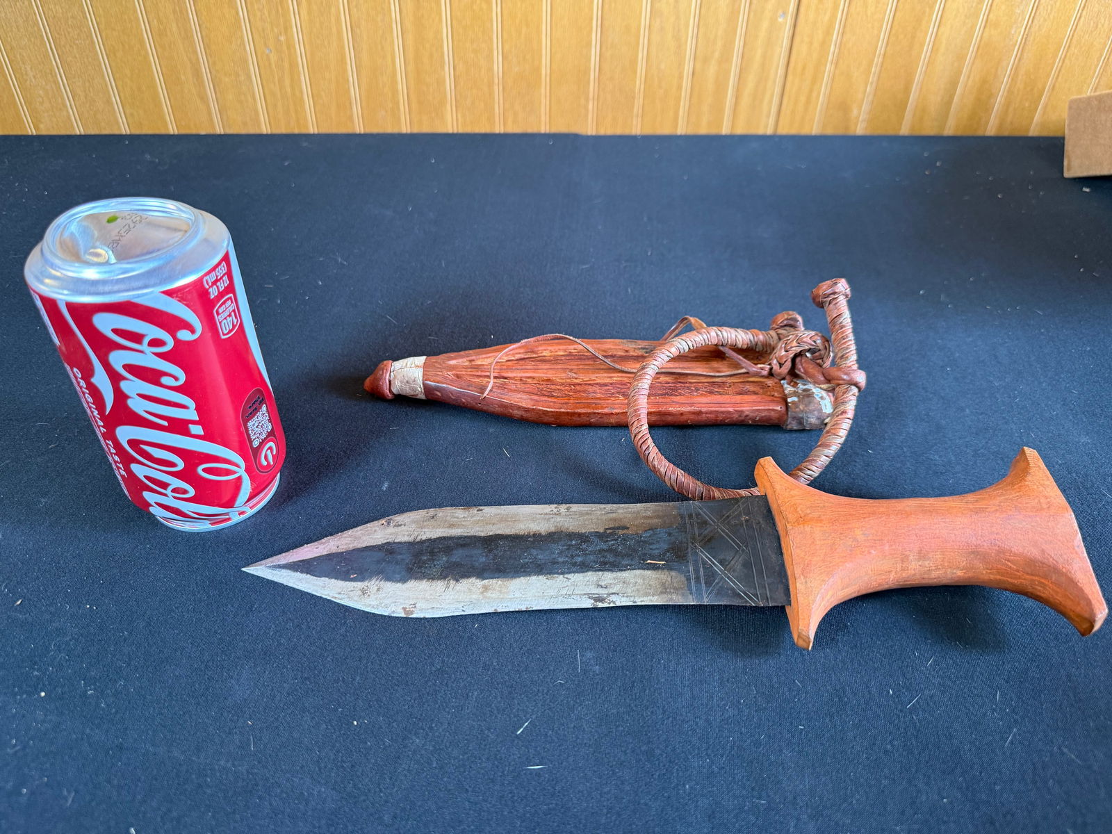 Native American knife w/leather sheath (1 of 5)