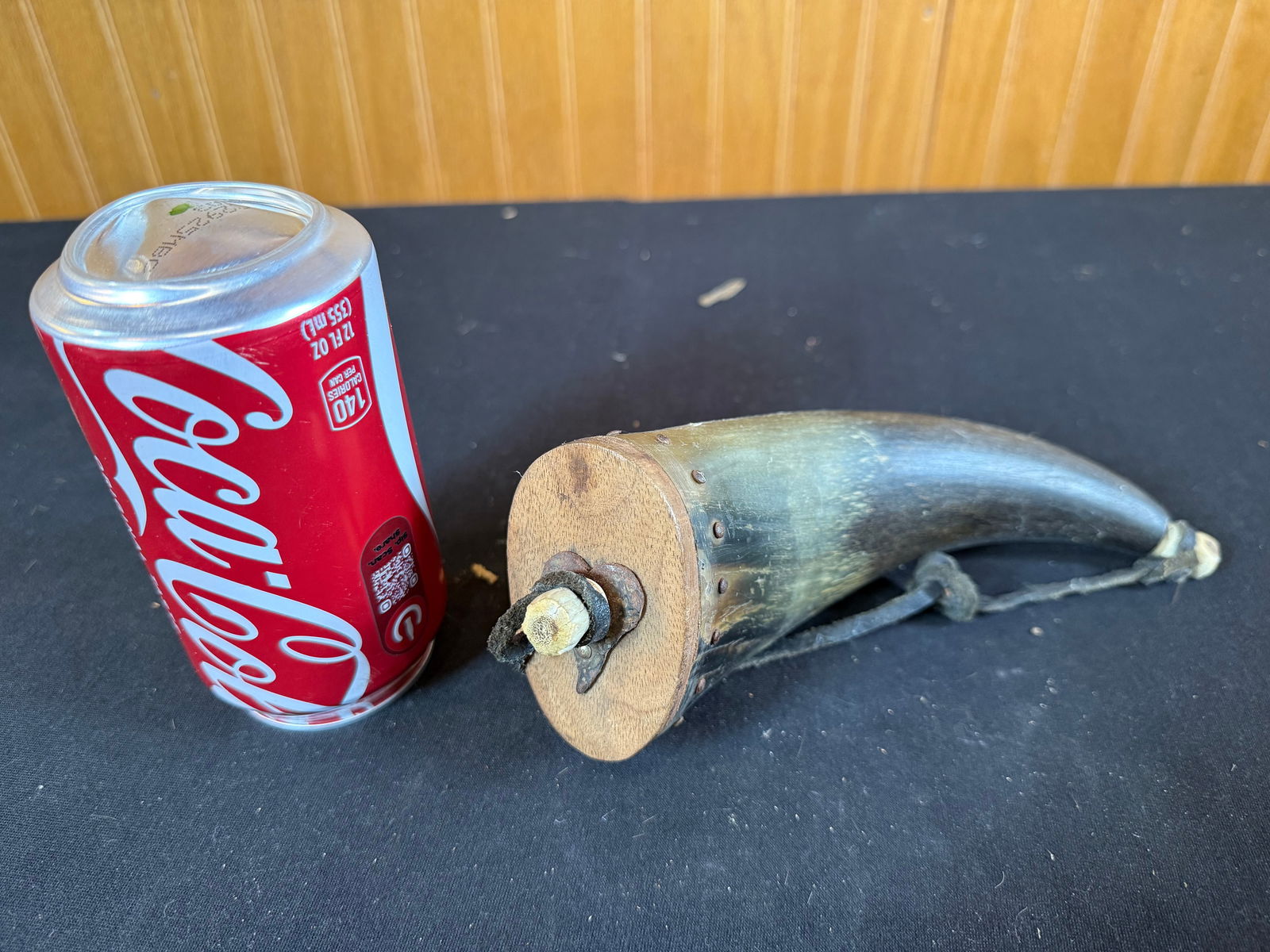 Powder horn: Powder horn