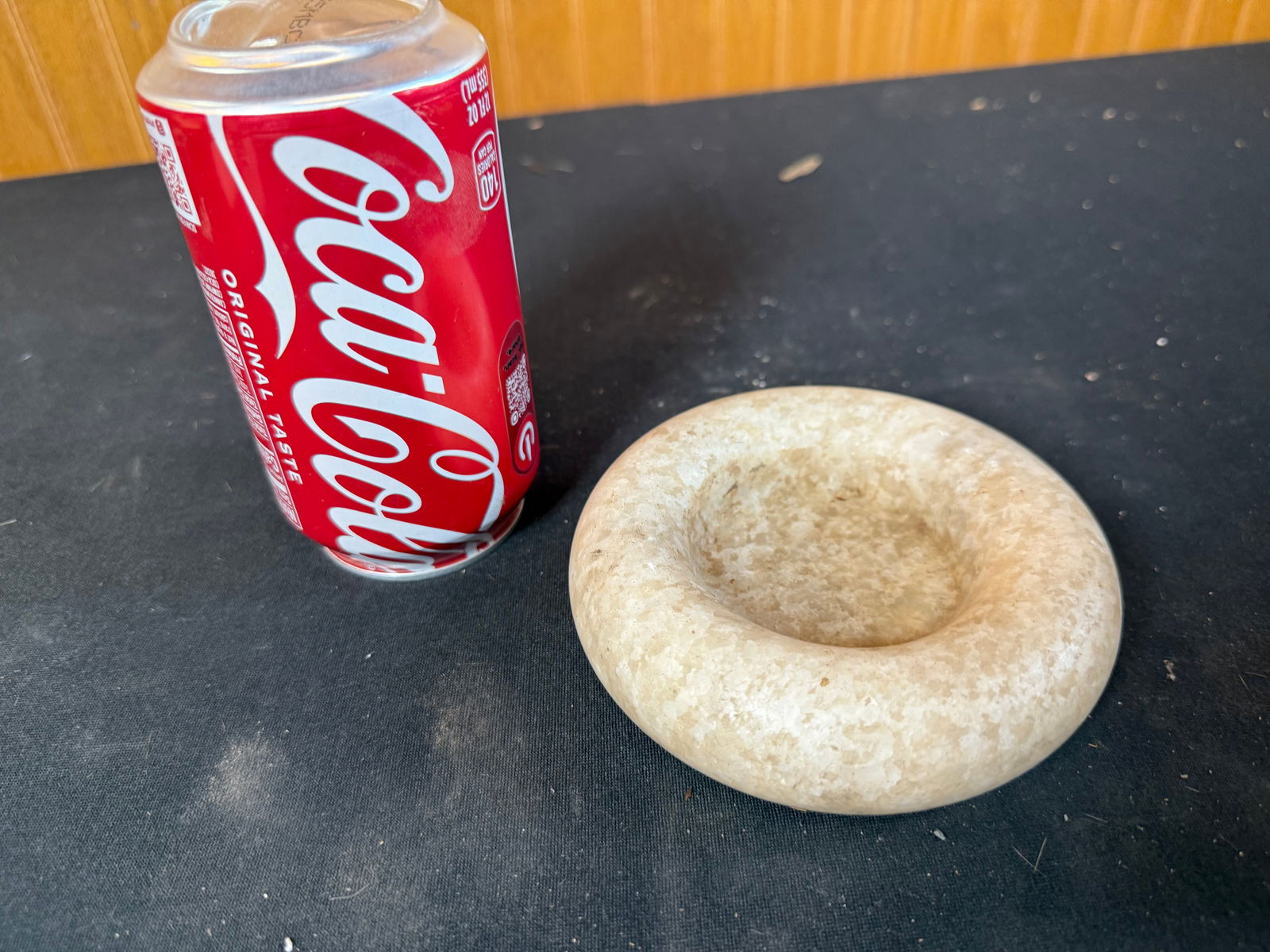 Marble pillow plate: Marble pillow plate