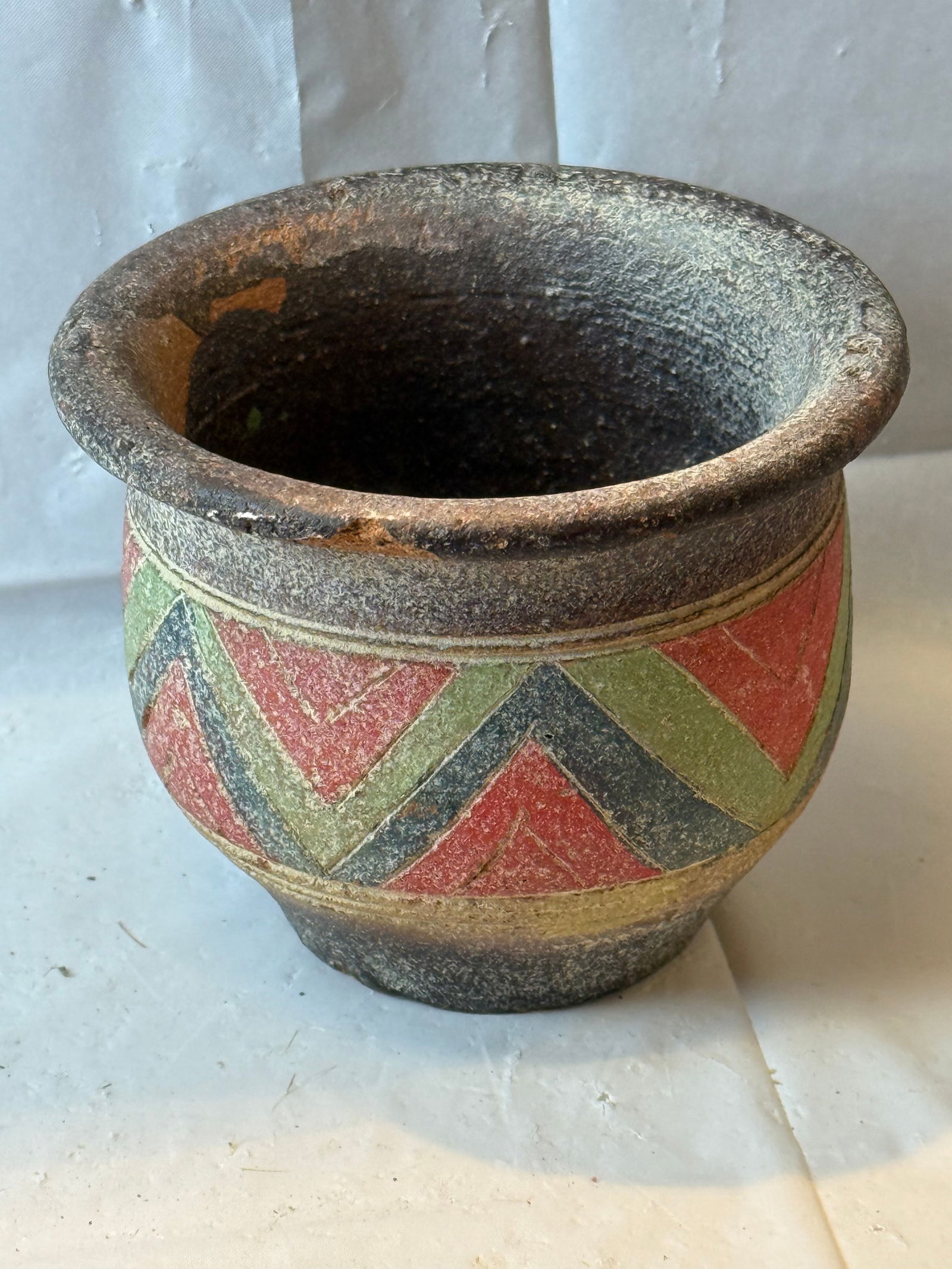 Vintage Native American pottery planter (1 of 3)