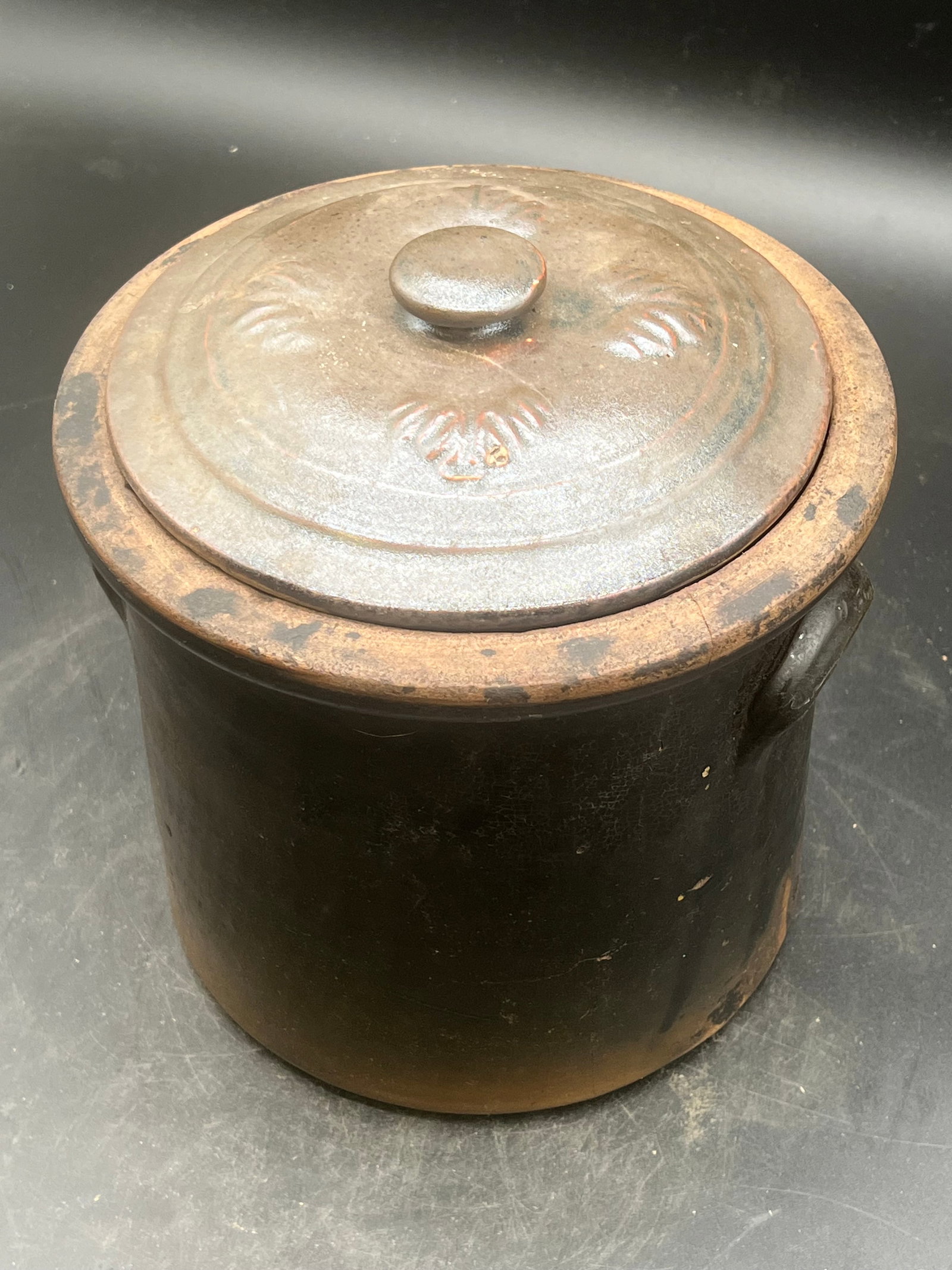 Lidded Stoneware Crock (1 of 10)