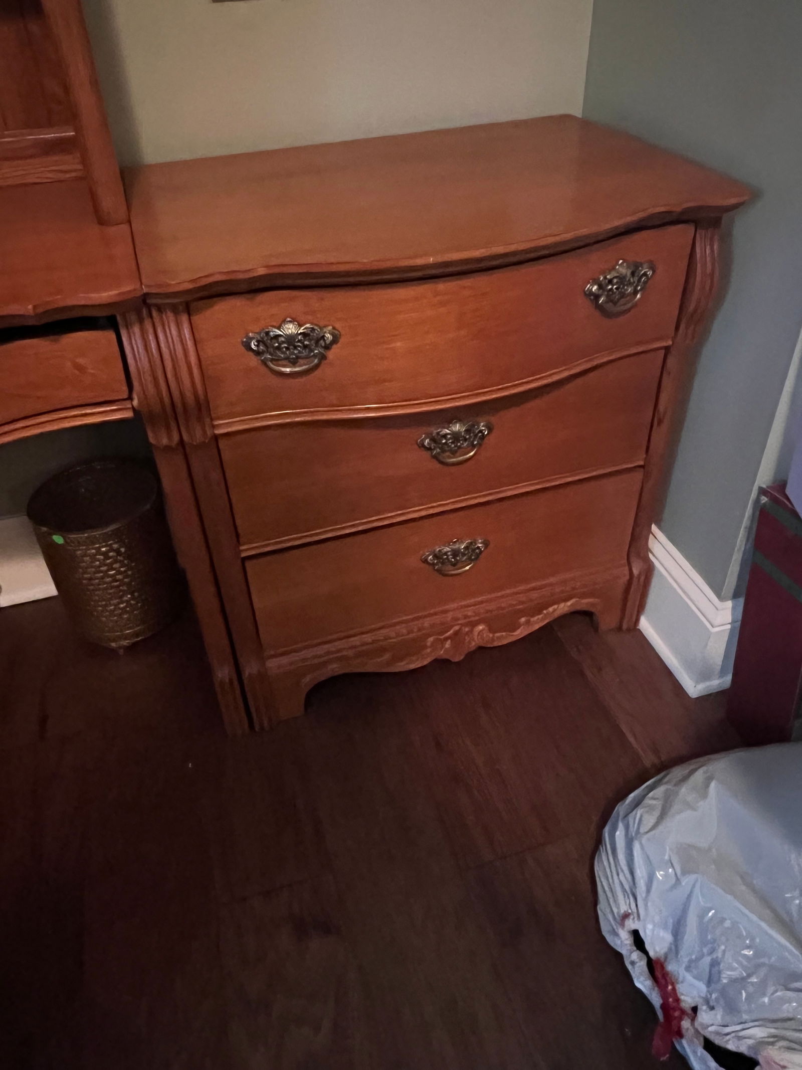 Lexington Oak 3 Drawer Chest (1 of 6)